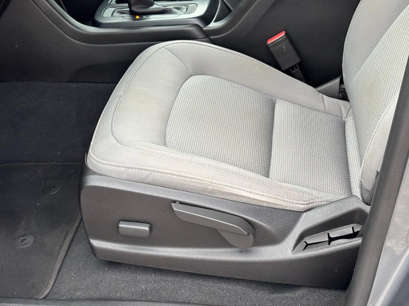 Chevrolet Colorado Vehicle Image 16