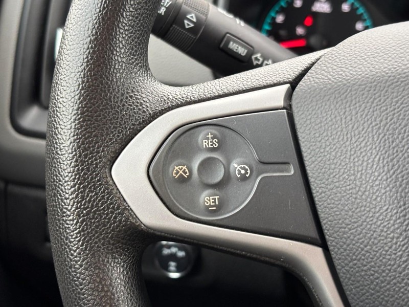 Chevrolet Colorado Vehicle Image 18