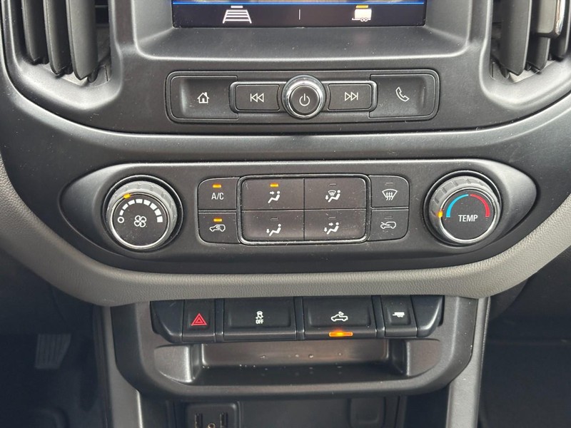 Chevrolet Colorado Vehicle Image 22
