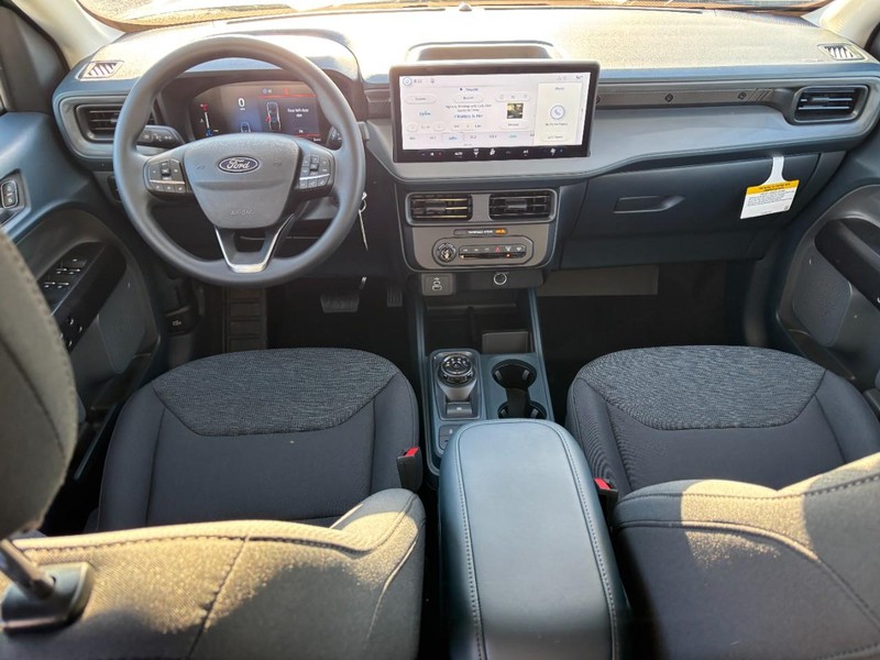 Ford Maverick Vehicle Image 15
