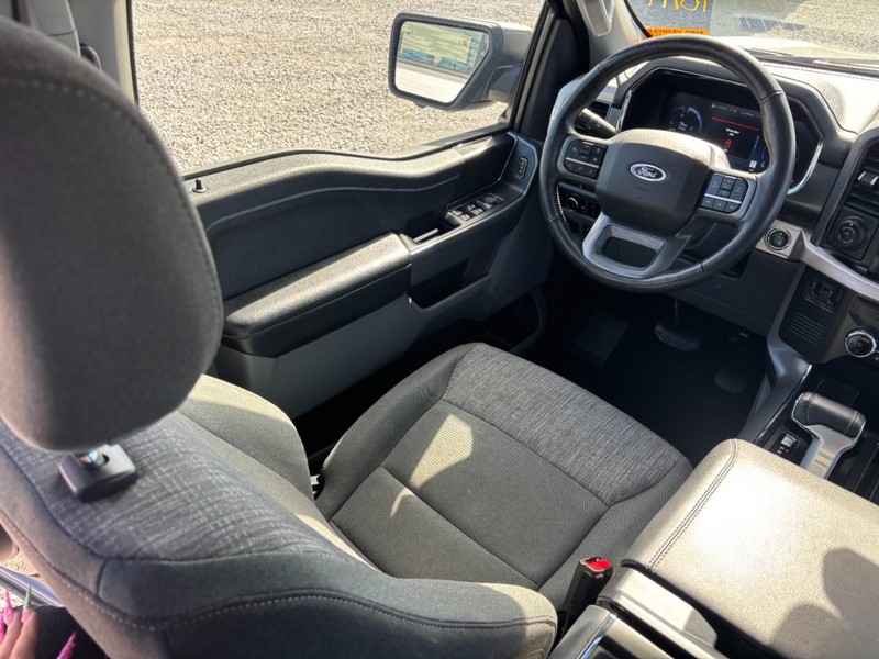Ford F-150 Lightning Vehicle Image 13