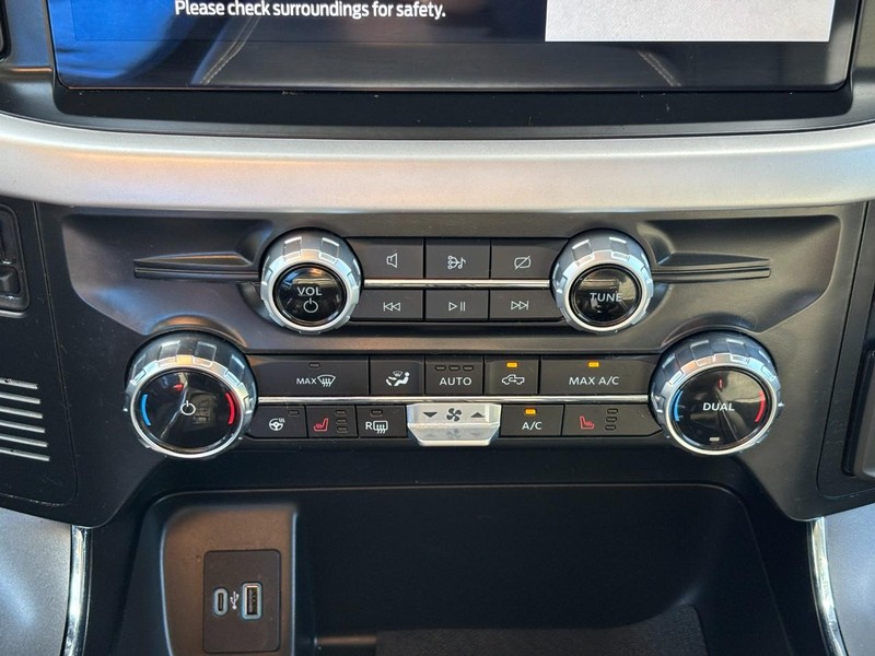 Ford F-150 Lightning Vehicle Image 24
