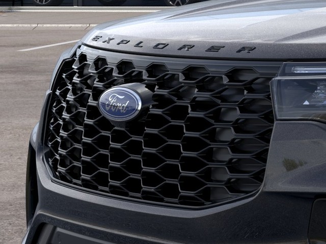 2026 Ford Explorer ST-Line thumbnail image 17