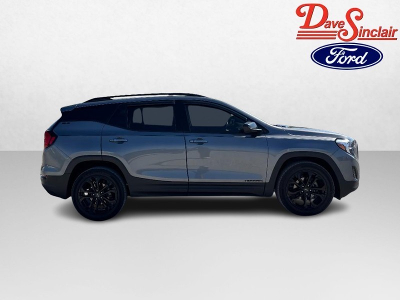 GMC Terrain Vehicle Full-screen Gallery Image 05