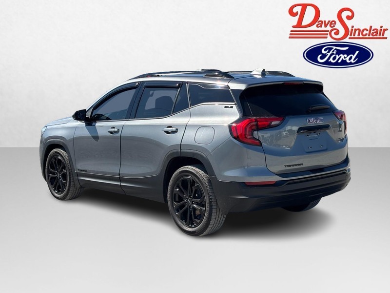 GMC Terrain Vehicle Full-screen Gallery Image 09