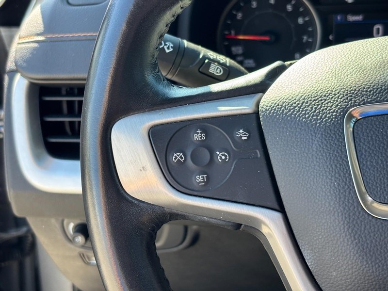 GMC Terrain Vehicle Full-screen Gallery Image 19