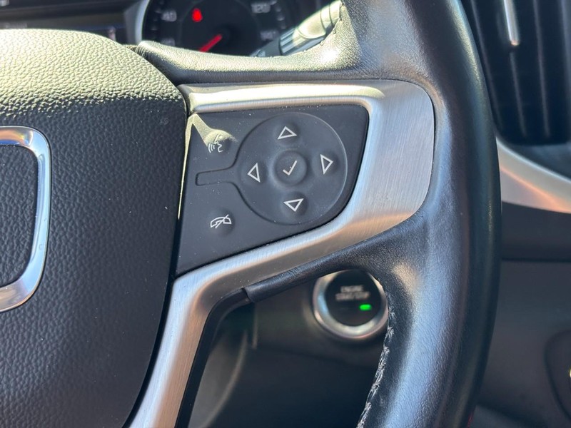 GMC Terrain Vehicle Full-screen Gallery Image 20