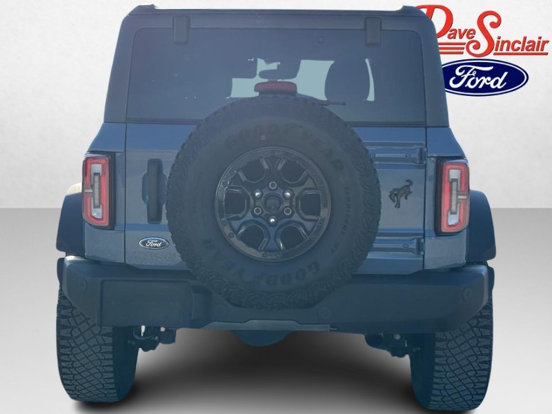 Ford Bronco Vehicle Full-screen Gallery Image 08