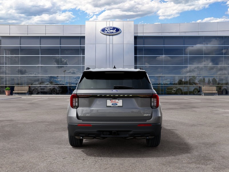 Ford Explorer Vehicle Image 09