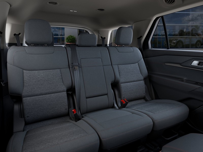 Ford Explorer Vehicle Full-screen Gallery Image 13