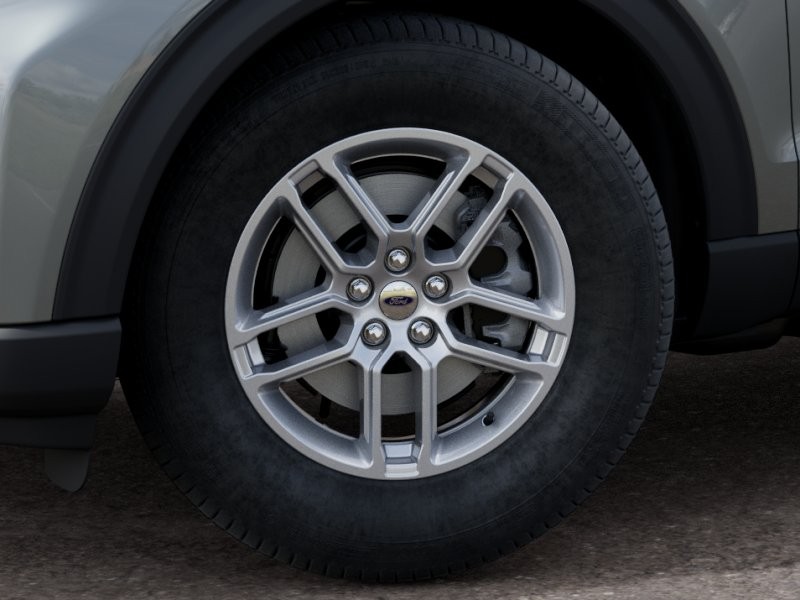 Ford Explorer Vehicle Full-screen Gallery Image 21