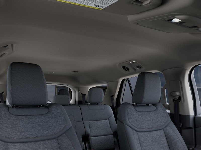 Ford Explorer Vehicle Full-screen Gallery Image 24