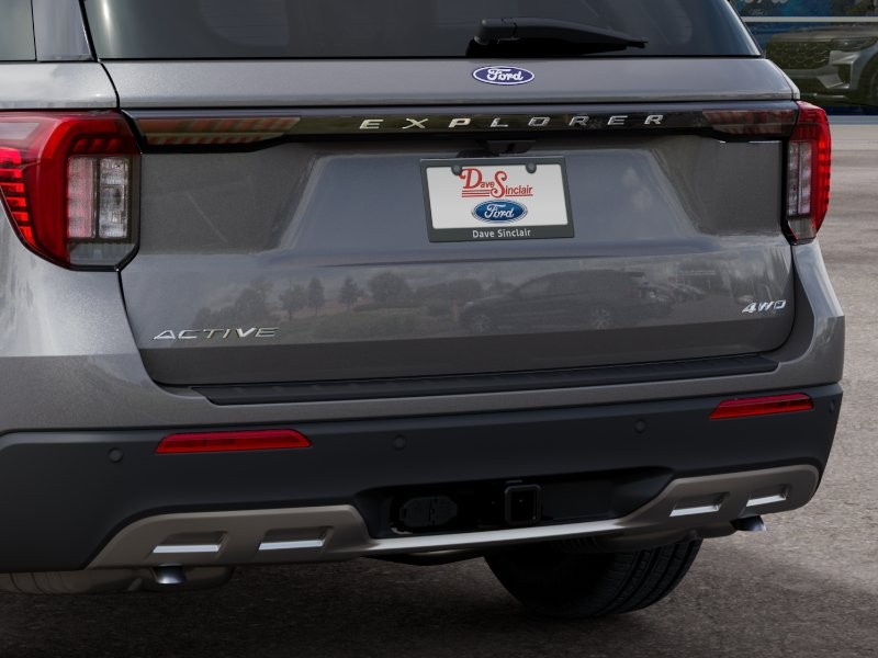 Ford Explorer Vehicle Full-screen Gallery Image 25