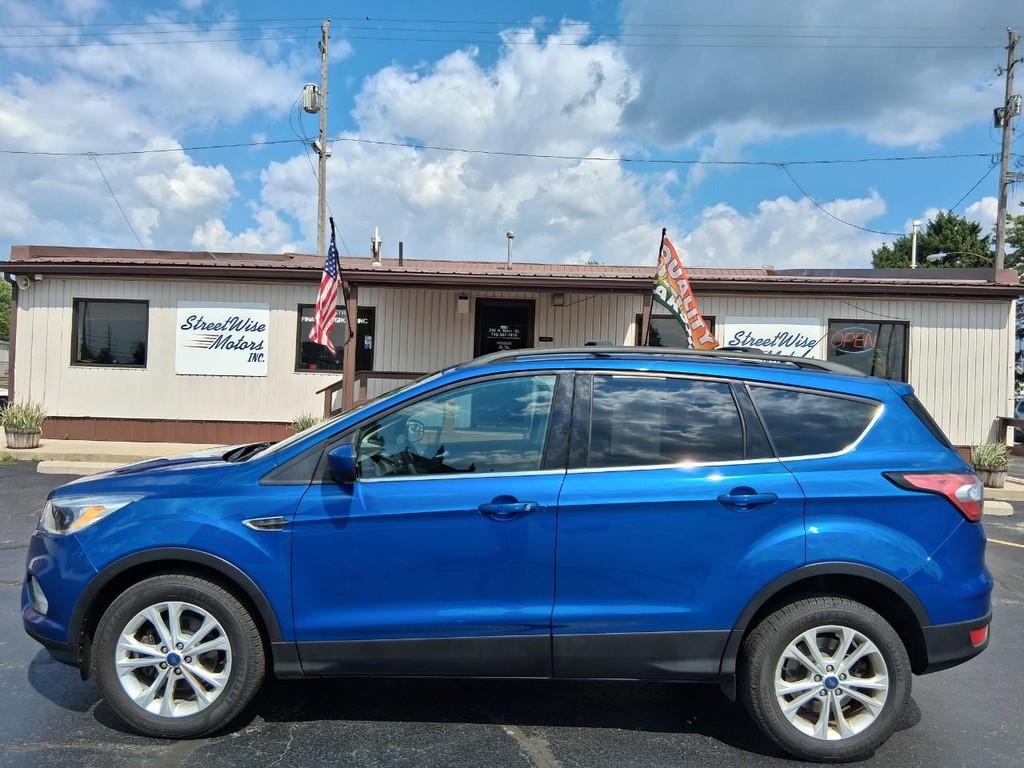 Ford Escape Vehicle Full-screen Gallery Image 02