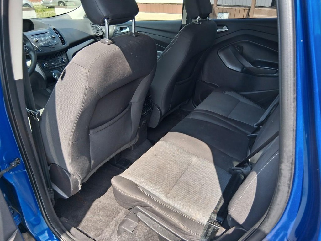 Ford Escape Vehicle Full-screen Gallery Image 10