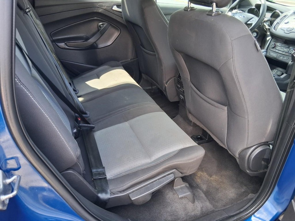 Ford Escape Vehicle Full-screen Gallery Image 14