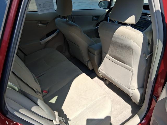 Toyota Prius Vehicle Full-screen Gallery Image 14