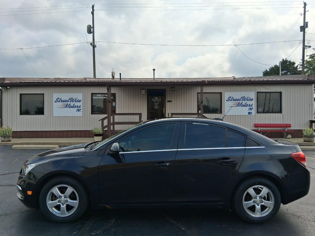 Chevrolet Cruze Vehicle Full-screen Gallery Image 02