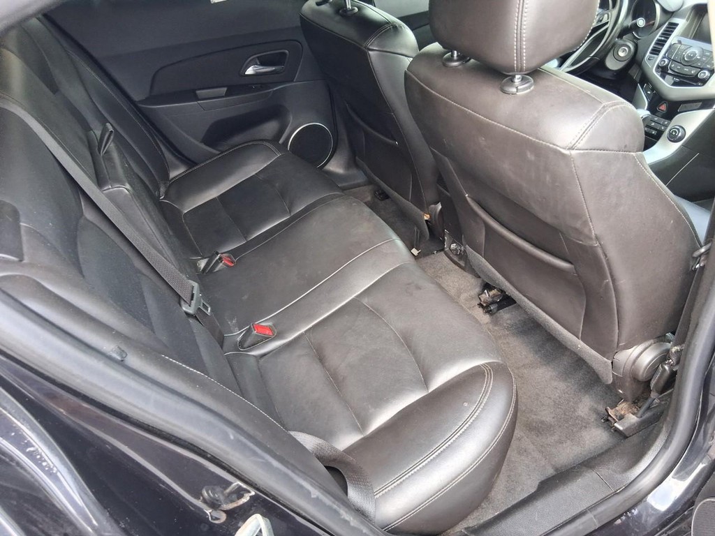 Chevrolet Cruze Vehicle Full-screen Gallery Image 11