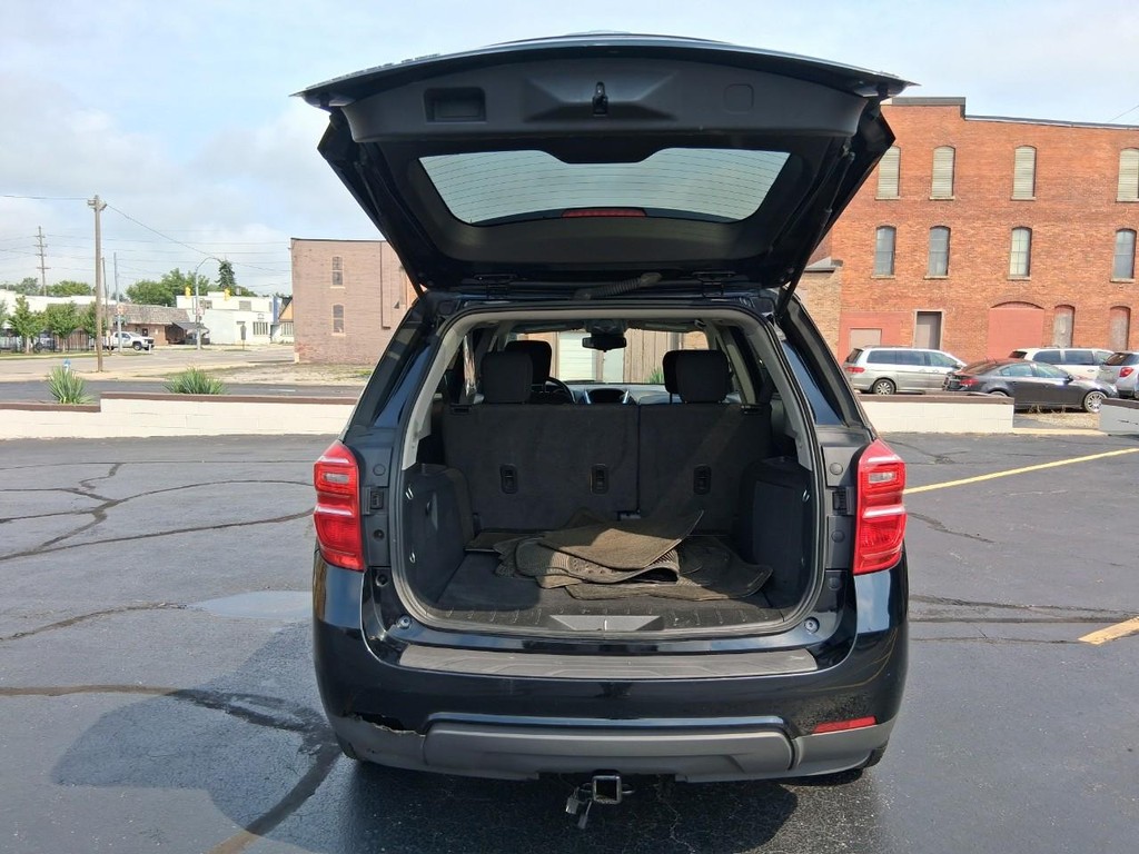 Chevrolet Equinox Vehicle Full-screen Gallery Image 12