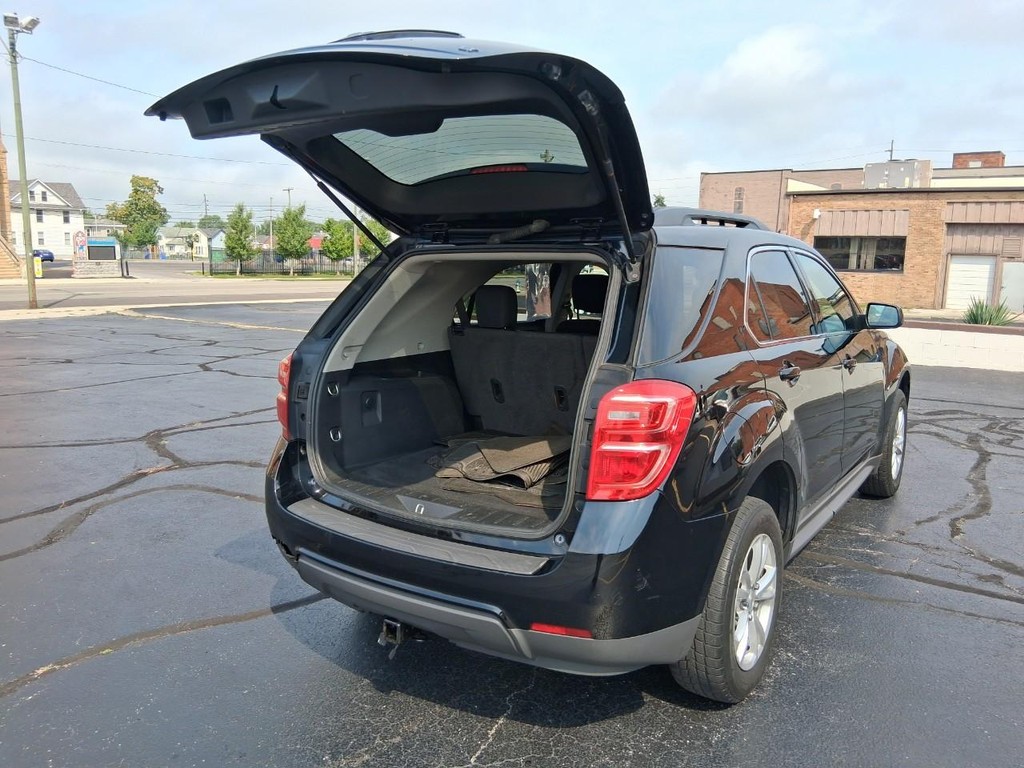 Chevrolet Equinox Vehicle Full-screen Gallery Image 13