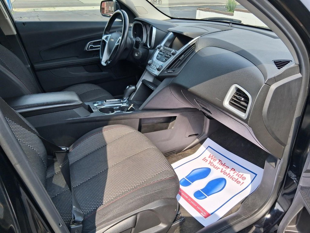 Chevrolet Equinox Vehicle Full-screen Gallery Image 15