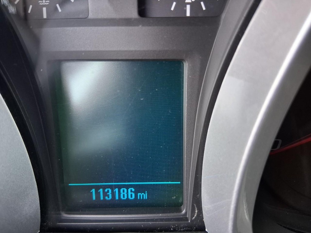 Chevrolet Equinox Vehicle Full-screen Gallery Image 16