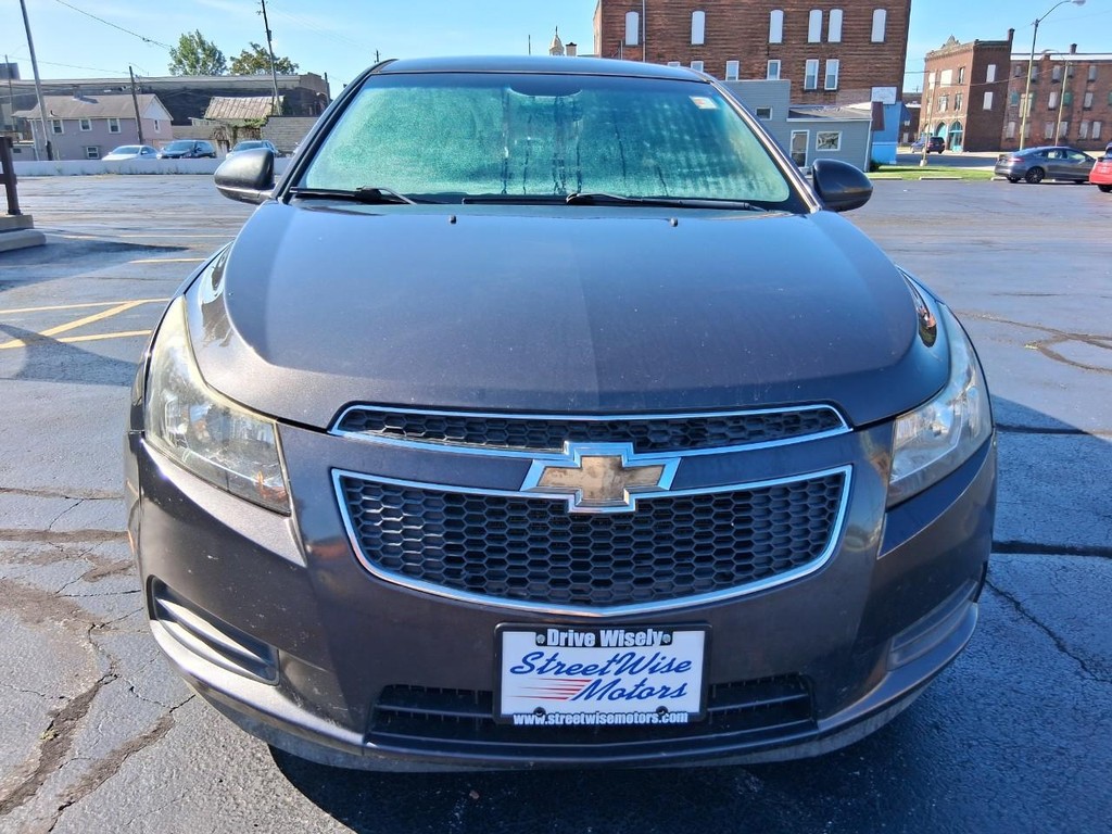 Chevrolet Cruze Vehicle Full-screen Gallery Image 08