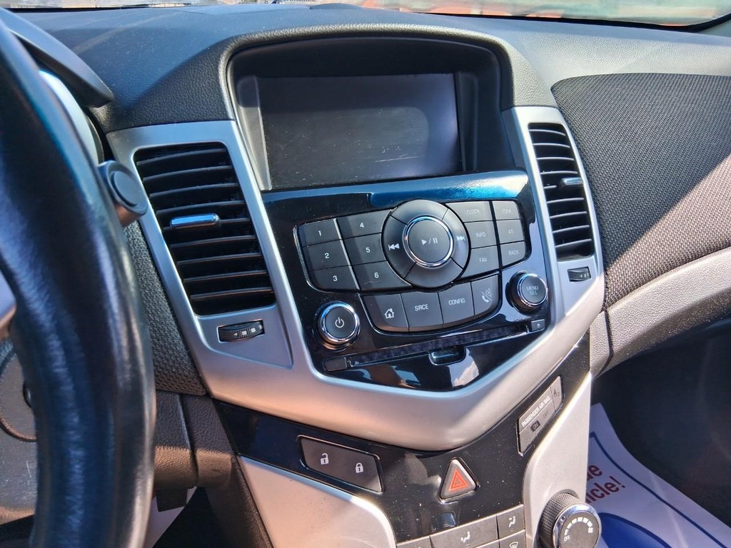 Chevrolet Cruze Vehicle Full-screen Gallery Image 14