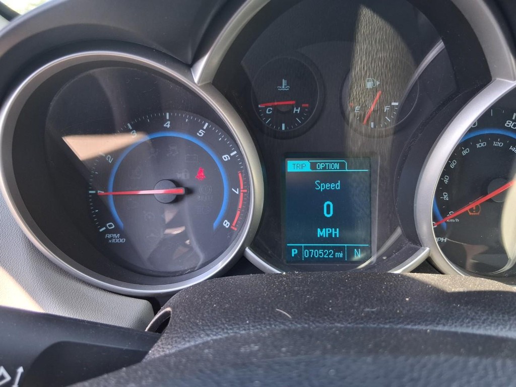 Chevrolet Cruze Vehicle Full-screen Gallery Image 11