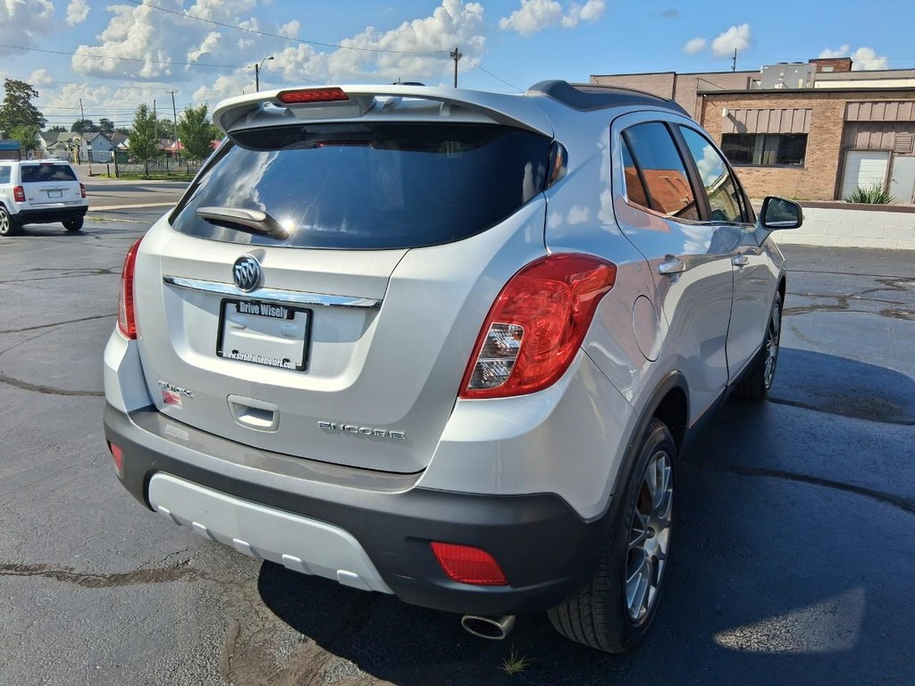 Buick Encore Vehicle Full-screen Gallery Image 05