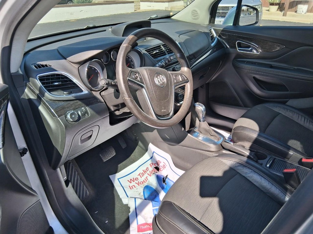 Buick Encore Vehicle Full-screen Gallery Image 09