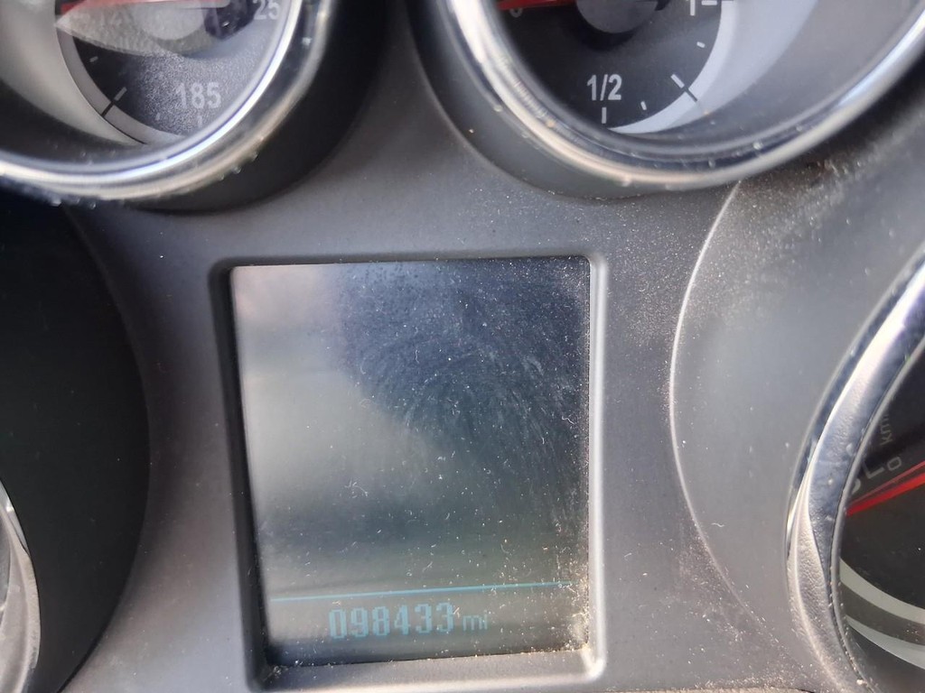 Buick Encore Vehicle Full-screen Gallery Image 16