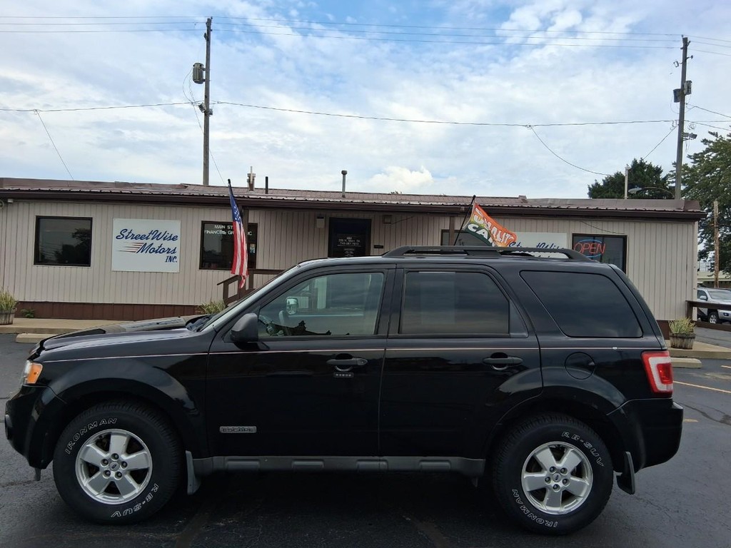 Ford Escape Vehicle Full-screen Gallery Image 02