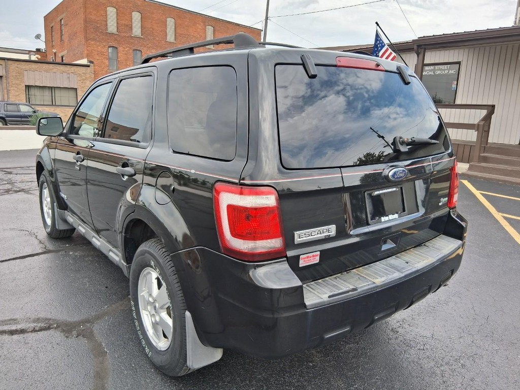 Ford Escape Vehicle Full-screen Gallery Image 03