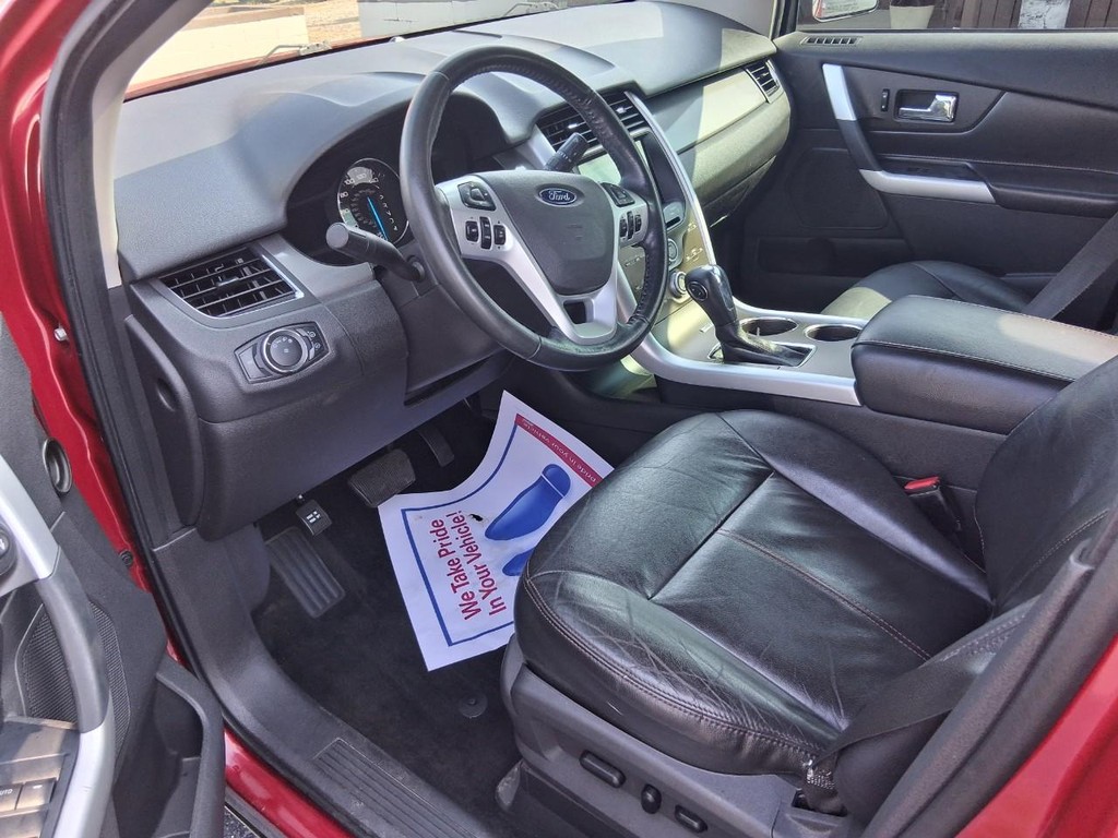 Ford Edge Vehicle Full-screen Gallery Image 09