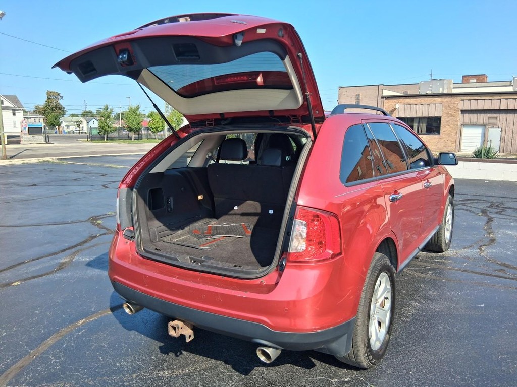 Ford Edge Vehicle Full-screen Gallery Image 13