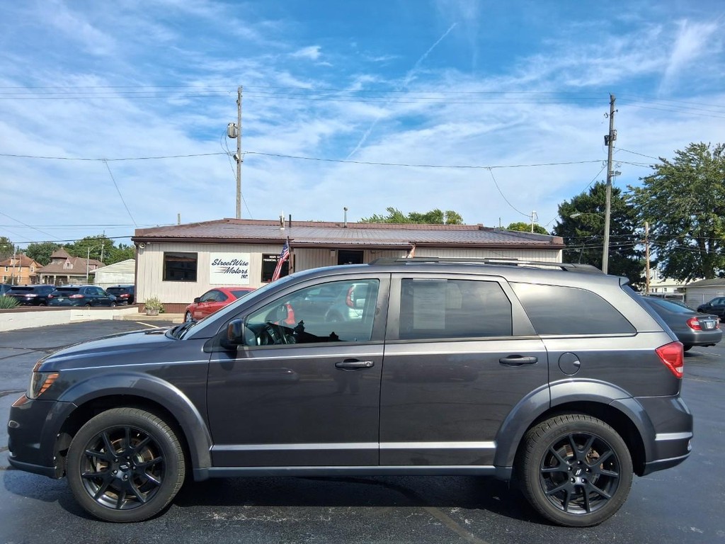 Dodge Journey Vehicle Full-screen Gallery Image 02