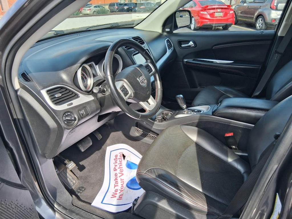 Dodge Journey Vehicle Full-screen Gallery Image 09
