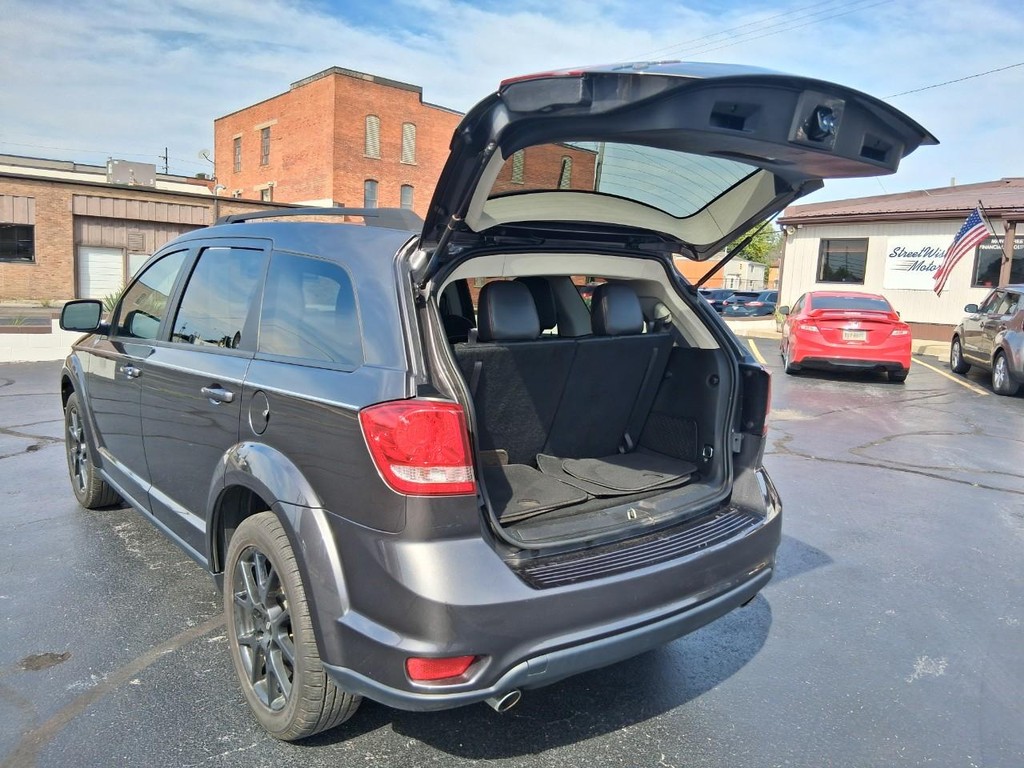 Dodge Journey Vehicle Full-screen Gallery Image 12