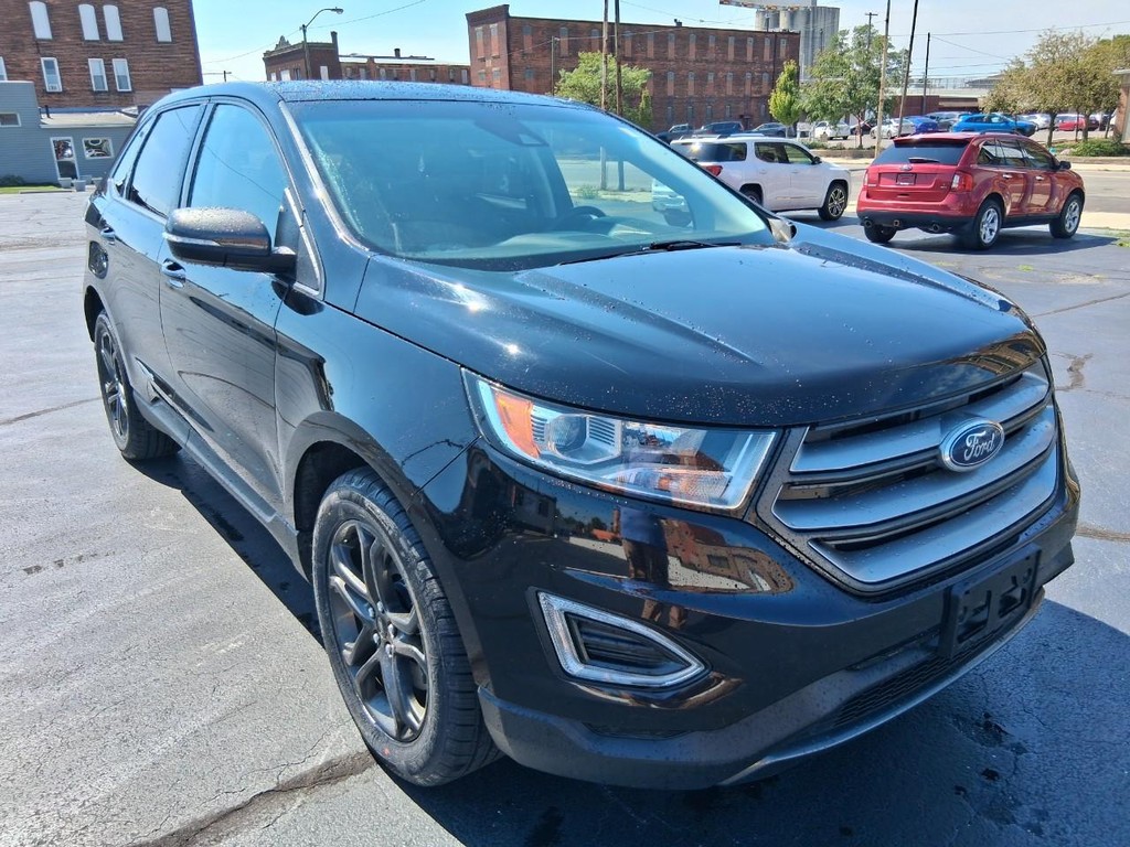 Ford Edge Vehicle Full-screen Gallery Image 07