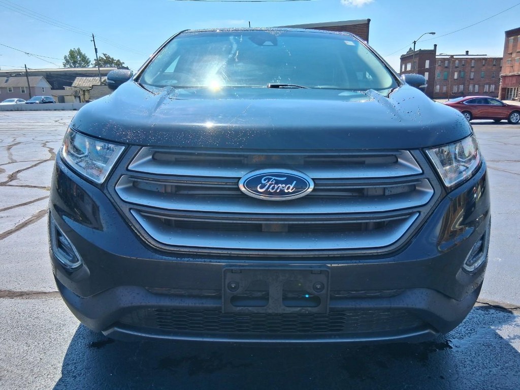 Ford Edge Vehicle Full-screen Gallery Image 08