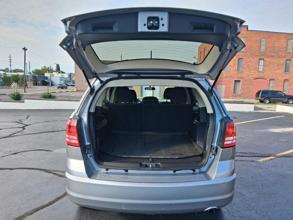 Dodge Journey Vehicle Full-screen Gallery Image 12