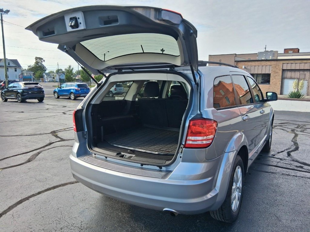 Dodge Journey Vehicle Full-screen Gallery Image 13
