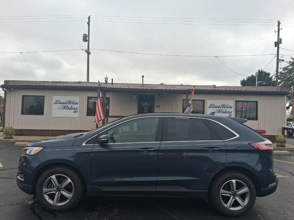 Ford Edge Vehicle Full-screen Gallery Image 02