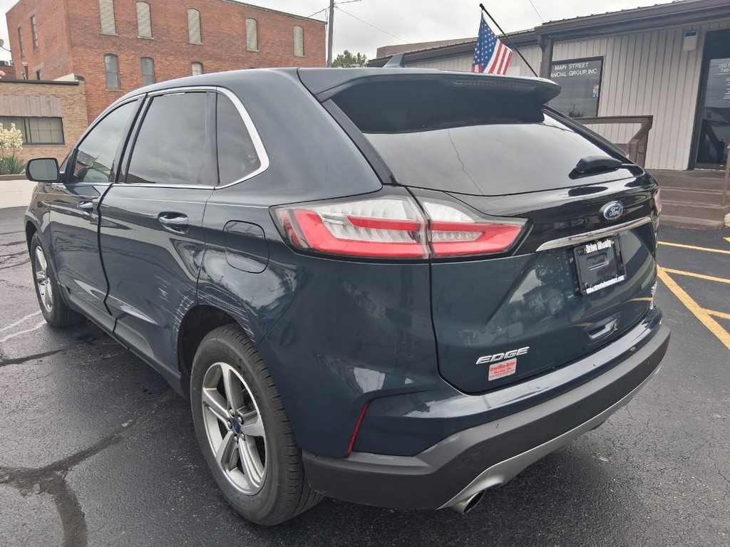 Ford Edge Vehicle Full-screen Gallery Image 03