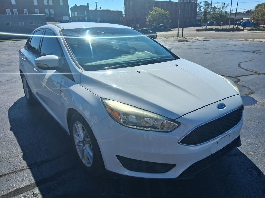 Ford Focus Vehicle Full-screen Gallery Image 07