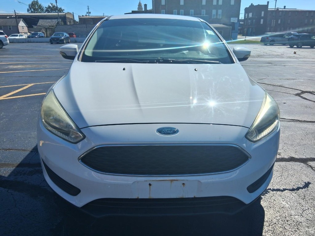 Ford Focus Vehicle Full-screen Gallery Image 08