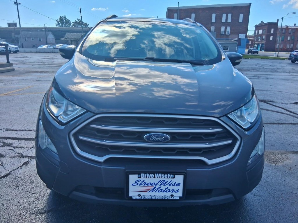 Ford EcoSport Vehicle Full-screen Gallery Image 08