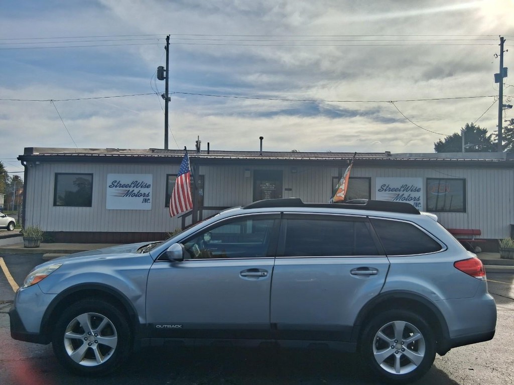 Subaru Outback Vehicle Full-screen Gallery Image 02